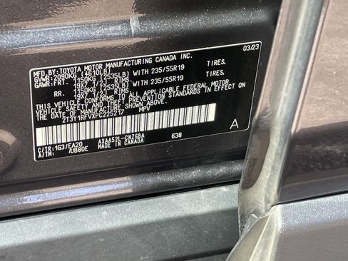 Used 2023 Toyota RAV4 Limited image 36