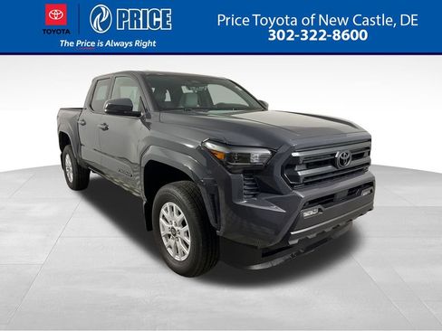 Used 2025 Toyota Tacoma SR5 AWD/4WD image 1