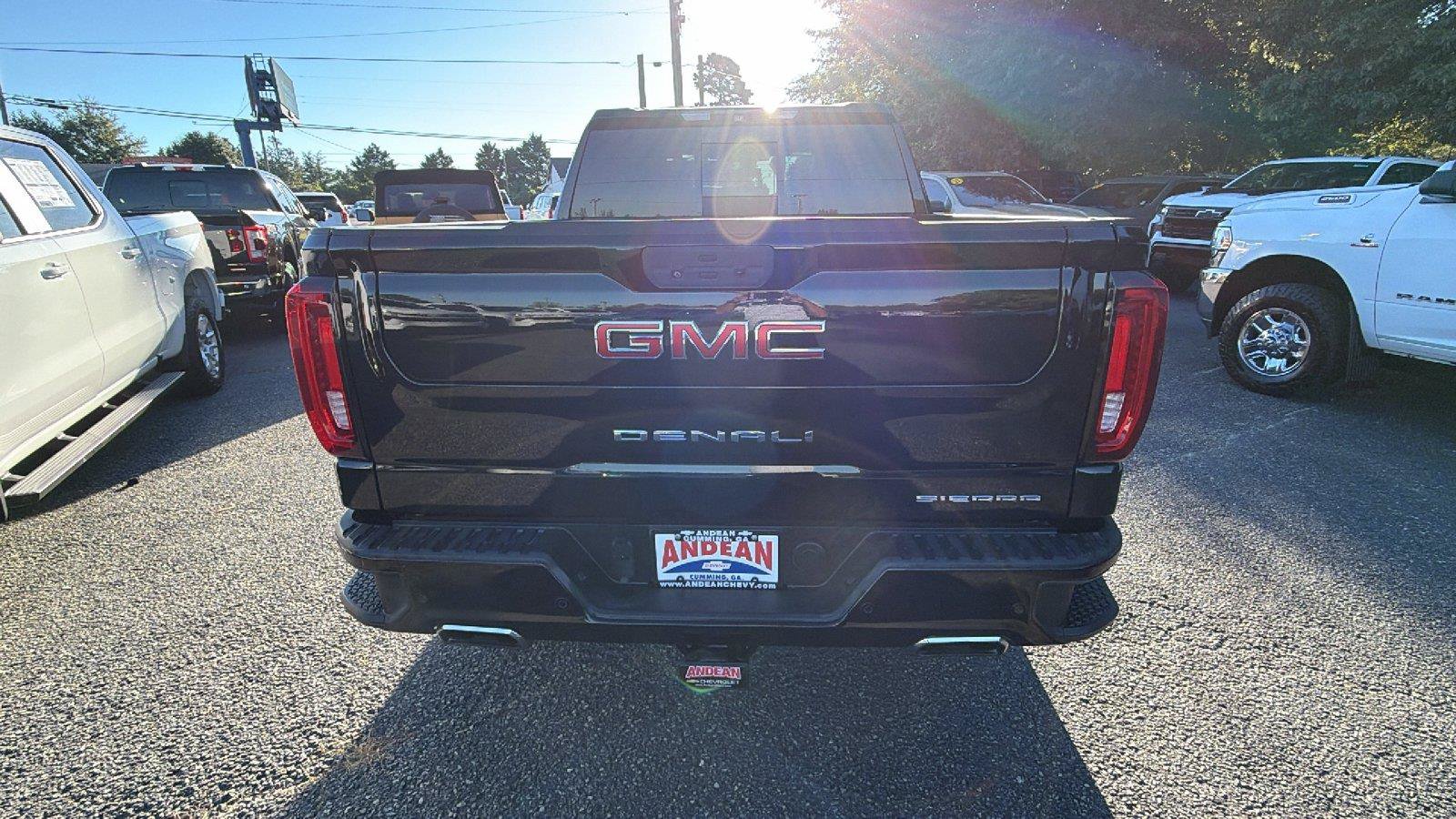 Used 2019 GMC Sierra 1500 Denali w/ Denali Ultimate Package AWD/4WD image 10