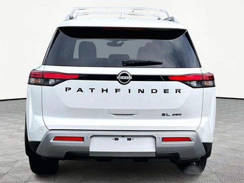 New 2025 Nissan Pathfinder SL w/ Black Appearance Package image 4