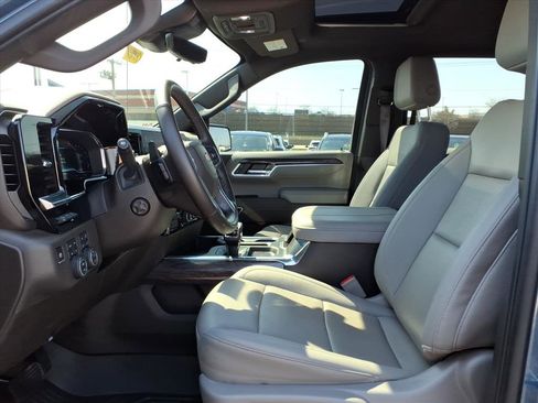 Used 2024 Chevrolet Silverado 1500 LTZ w/ LTZ Premium Package image 24