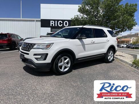 Used 2017 Ford Explorer XLT w/ Equipment Group 201A AWD/4WD image 1