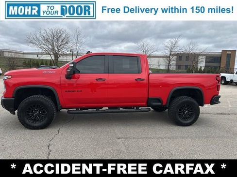Used 2025 Chevrolet Silverado 2500 ZR2 w/ Technology Package image 4