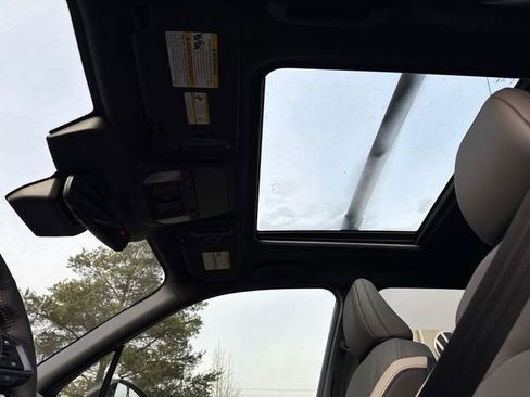 New 2025 Subaru Forester Limited w/ Popular Package #1 image 30