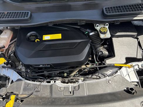 Used 2015 Ford Escape Titanium FWD image 11