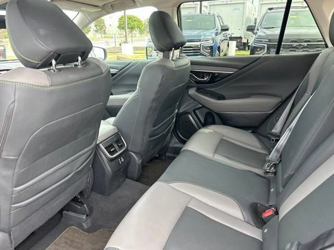 Used 2025 Subaru Outback Onyx Edition AWD/4WD image 28