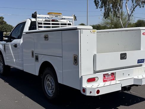 Used 2021 Ford F250 XL w/ Power Equipment Group RWD image 3
