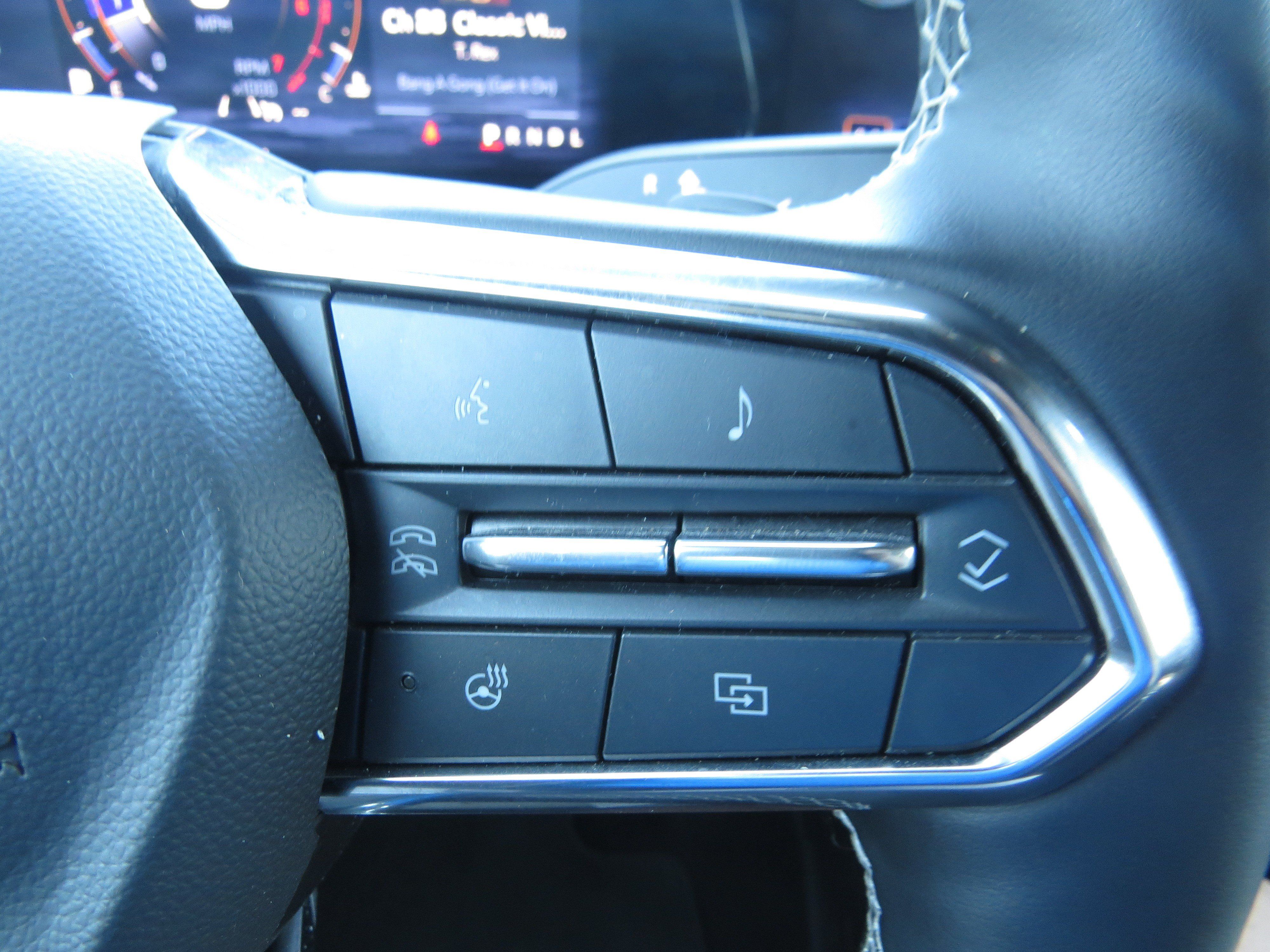 Used 2026 Chevrolet Traverse LT w/ Driver Confidence Package FWD image 30