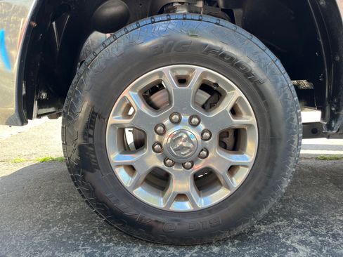 Used 2020 RAM 2500 Laramie AWD/4WD image 7