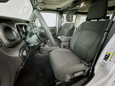 Used 2023 Jeep Wrangler Unlimited w/ Cold Weather Group image 13