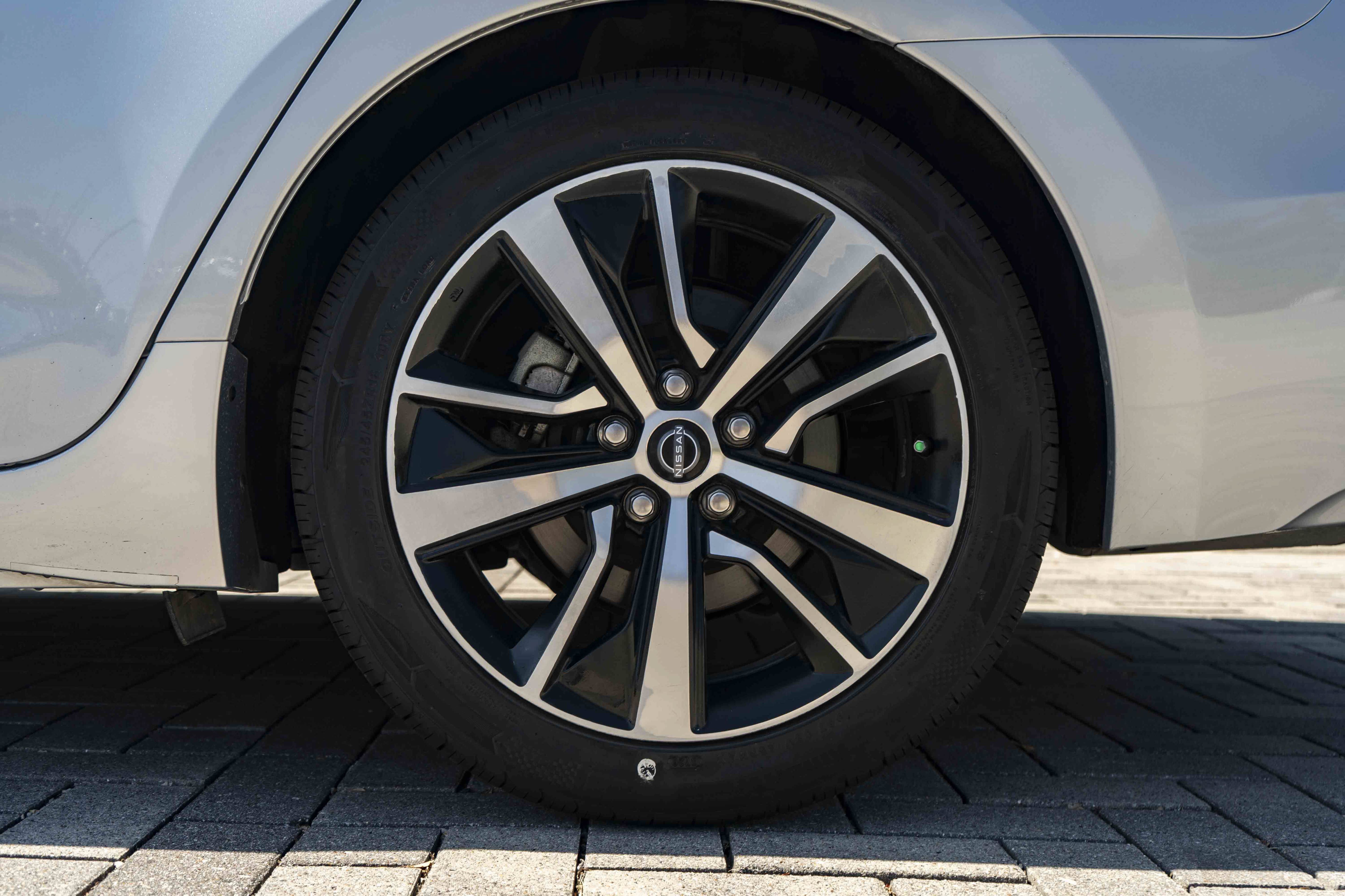 Used 2023 Nissan Maxima SV w/ Floor Mat Group FWD image 14