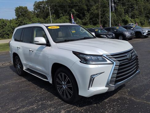 Used 2019 Lexus LX 570 4WD w/ Luxury Package image 1
