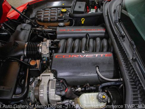 Used 2000 Chevrolet Corvette Coupe image 20