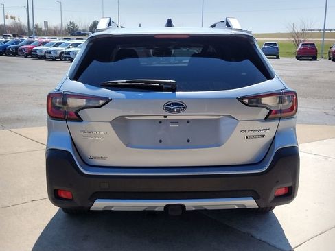 Used 2024 Subaru Outback Touring AWD/4WD image 18