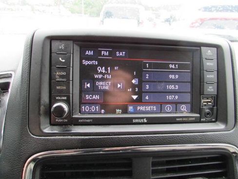 Used 2018 Dodge Grand Caravan SE w/ UConnect Hands-Free Group FWD image 15