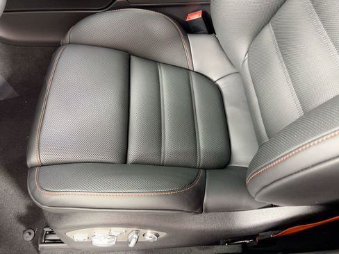 New 2026 Porsche Macan GTS image 14