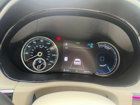 Used 2023 Genesis Electrified GV70 AWD/4WD image 6