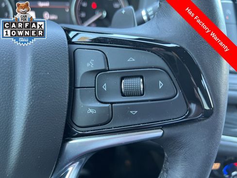 Used 2023 Buick Enclave Essence w/ Experience Buick Package FWD image 12