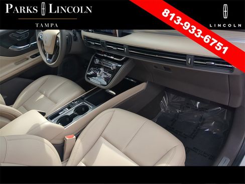Certified 2022 Lincoln Corsair FWD image 10