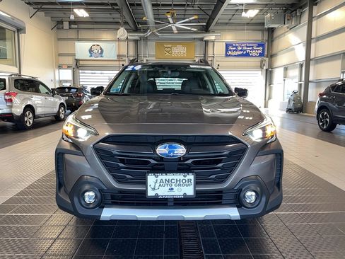 Used 2024 Subaru Outback Limited image 2