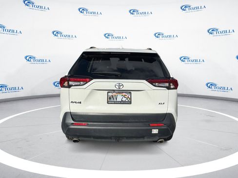 Used 2022 Toyota RAV4 XLE image 4
