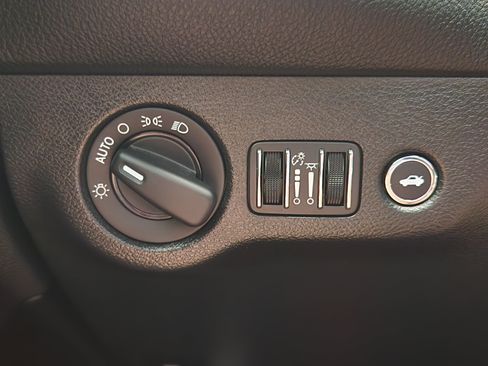 Used 2021 Dodge Challenger R/T Scat Pack RWD image 18