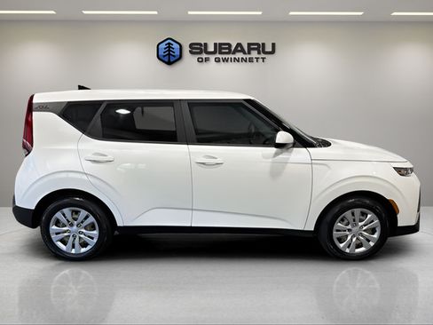 Used 2022 Kia Soul LX FWD image 6
