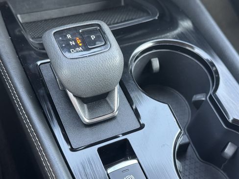 Used 2023 Nissan Rogue SL w/ SL Premium Package image 25