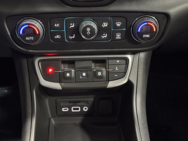 Used 2022 GMC Terrain SLT w/ Infotainment Package II FWD image 20
