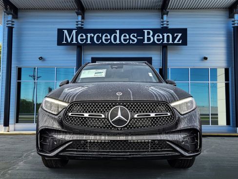 New 2026 Mercedes-Benz GLC 300 4MATIC image 2