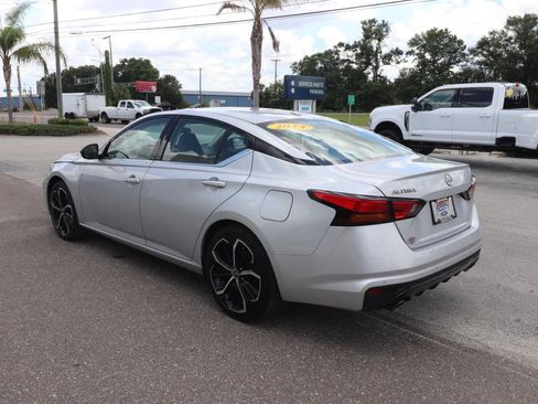 Used 2024 Nissan Altima 2.5 SR w/ SR Premium Package FWD image 8