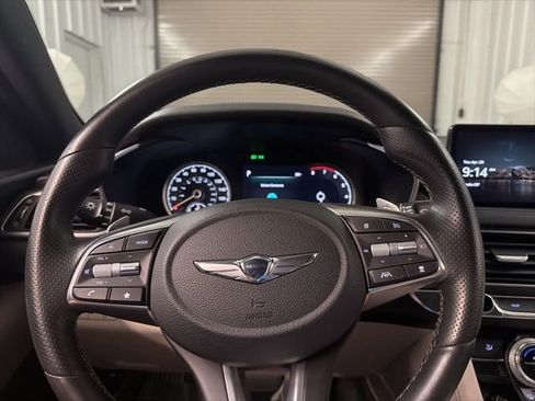 Used 2023 Genesis G70 2.0T RWD image 30