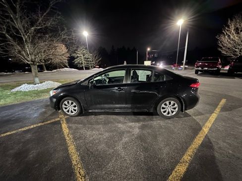 Used 2020 Toyota Corolla LE image 6