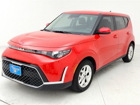 Used 2023 Kia Soul S image 1