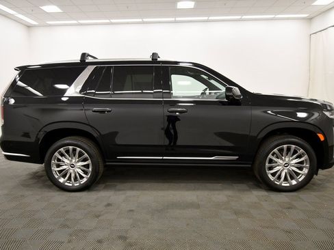 Used 2024 Cadillac Escalade Premium Luxury w/ Performance Package image 9