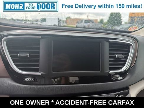 Used 2022 Chrysler Voyager LX FWD image 19