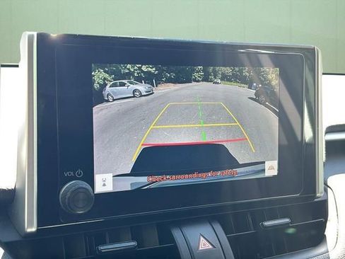 Used 2023 Toyota RAV4 XLE FWD image 18