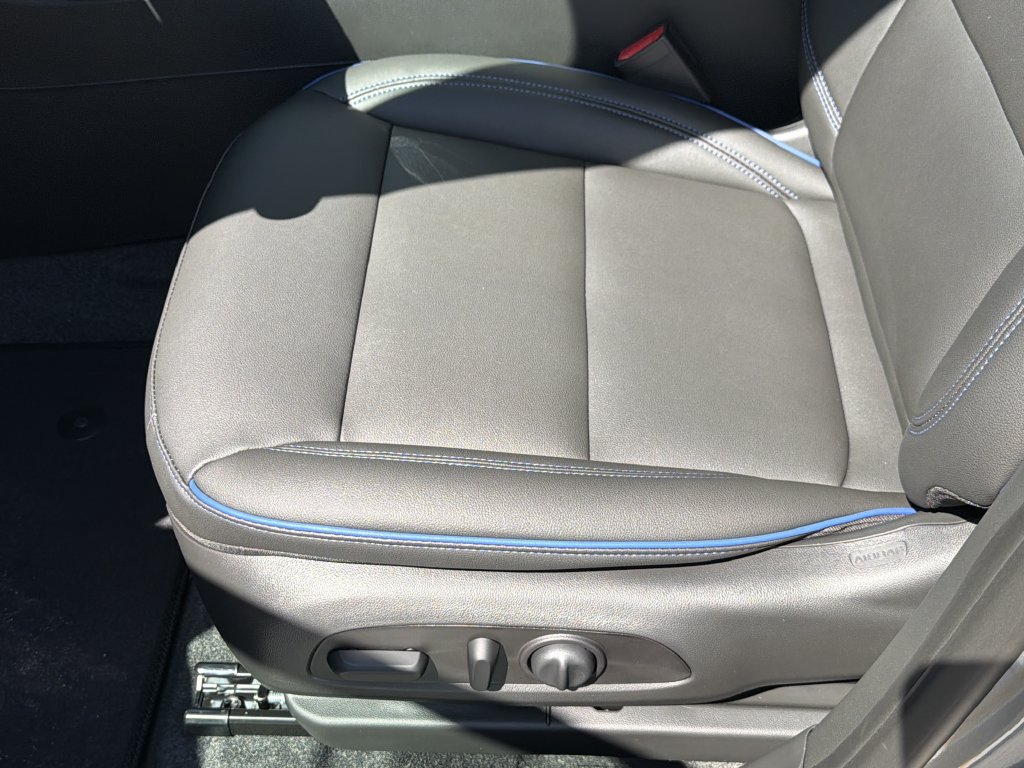 New 2026 Buick Envista Sport Touring w/ Convenience I Package FWD image 23