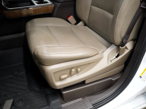 Used 2018 GMC Sierra 1500 SLT w/ SLT Premium Package image 27