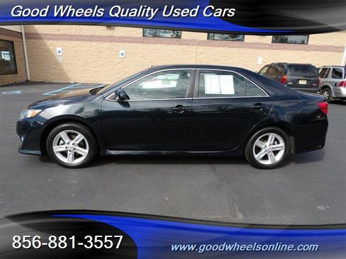 Used 2013 Toyota Camry SE image 8