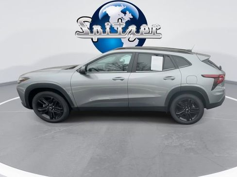 Certified 2024 Chevrolet Trax ACTIV w/ Sunroof Package image 5