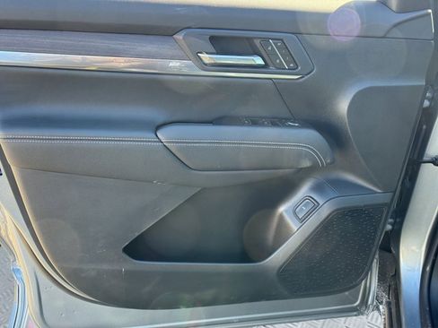 New 2026 GMC Terrain Denali w/ LPO, Black Badging Package image 13