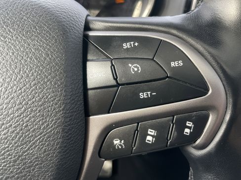 Certified 2020 Jeep Grand Cherokee High Altitude image 46