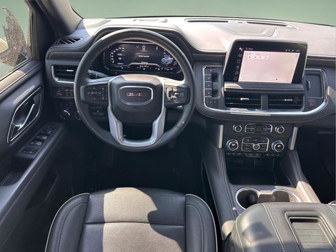 Used 2024 GMC Yukon XL SLT w/ SLT Luxury Package AWD/4WD image 11