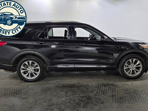 Used 2021 Ford Explorer Limited w/ Equipment Group 301A AWD/4WD image 14