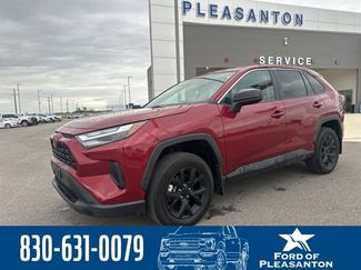 Used 2025 Toyota RAV4 LE video 1