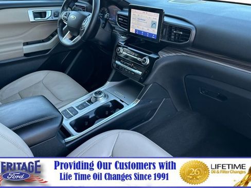 Certified 2022 Ford Explorer Limited w/ Equipment Group 301A image 17