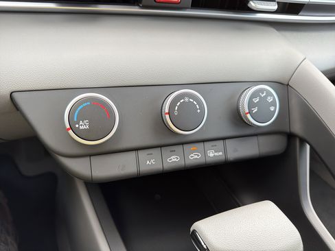 New 2026 Hyundai Elantra SE w/ Cargo Package image 17