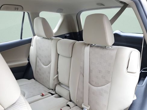 Used 2012 Toyota RAV4 4WD w/ Value Pkg image 21