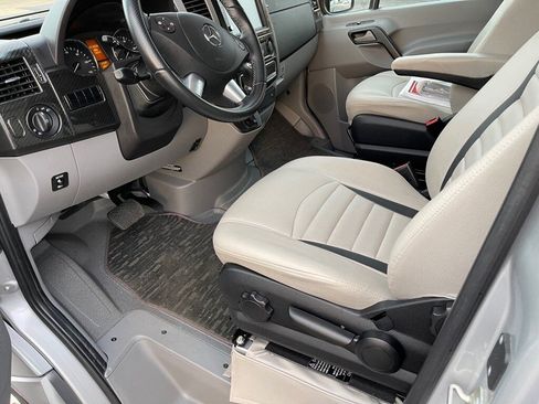 Used 2017 Mercedes-Benz Sprinter 3500 image 13